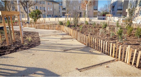 Au Pontet, dans le Vaucluse, du béton végétalisé pour lutter contre la chaleur