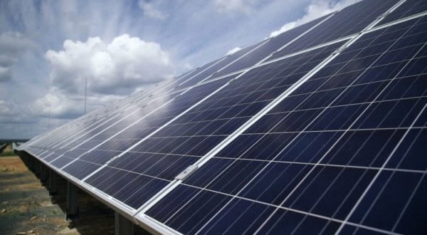 Energie : l’Europe soutient la construction d’une centrale photovoltaïque assortie d’un stockage innovant